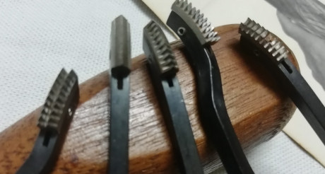 VENDO juego de herramientas para el cuadrillado de culatas, de la marca Gunline, es un set de seis piezas 00