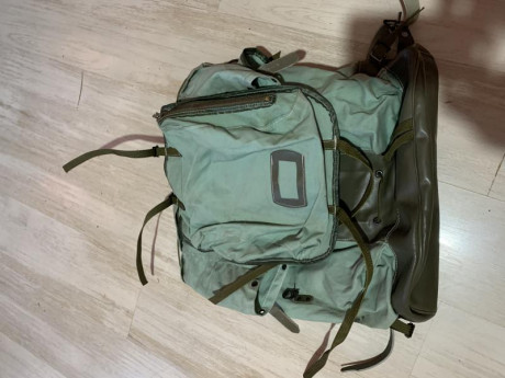 Vendo mochila campaña vede sarga de la Legión, nueva con todos sus cierres y correajes en perfecto estado. 00