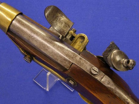 Voy a colocar unas fotos de un arma larga alemana de llave de mecha del siglo XVI. 31