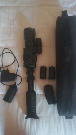 Vendo yukon photon rt 6x50 con el infrarojo de 940(invisible) esta prácticamente nuevo, habré tirado con 00
