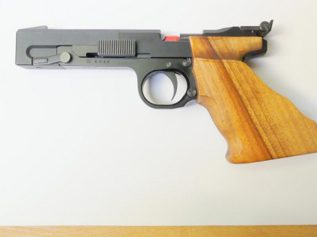 Pistola de confianza, sin interrupciones ni complicaciones.  Esta en Zaragoza y pido 325€ por una pieza 02