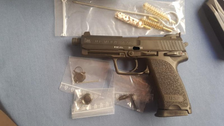 VENDIDA, SE PUEDE CERRAR 

Vendo mi pieza de colección,  una Heckler and Koch USP Standard Tactical del 02