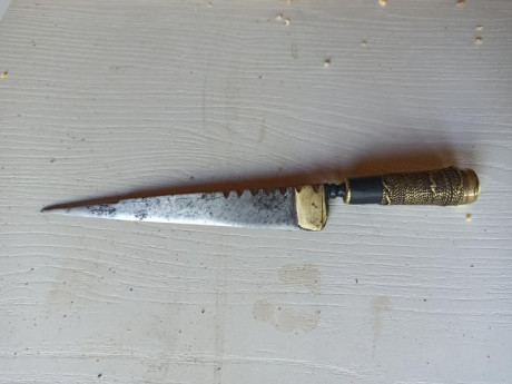 Hola al grupo soy nuevo por aquí y tengo una consulta sobre un cuchillo que encontré en la bodega de mi 00