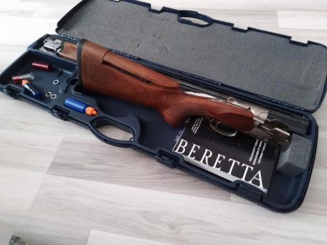 Se vende 686E TRAP de zurdo. 1150 Euro. envío incluido. La escopeta está nueva, prácticamente sin usar. 00