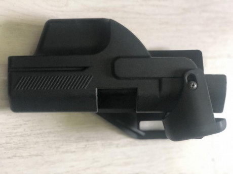 Vendo funda AH para Beretta 92 se encuentra en Cádiz precio 30€ 00