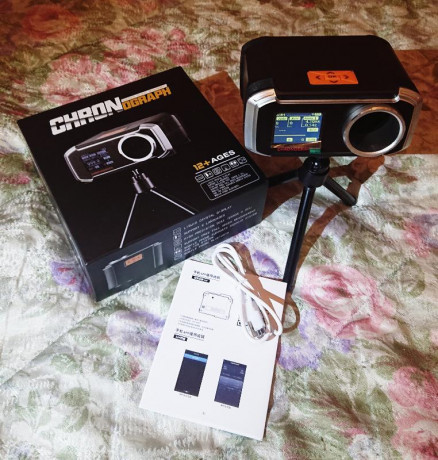 Hola:
Tengo un cronógrafo que no voy a utilizar, por tener otro disponible. Tiene un pequeño tripode y 00
