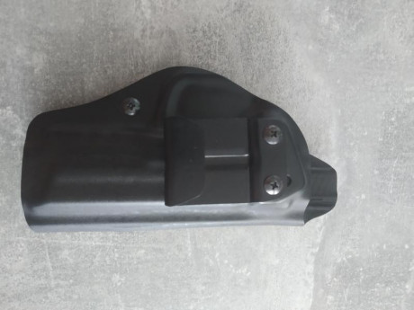 se venden fundas de pistola para S&W MP9 ambas de kydex, una interior y otra de servicio tipo bikini.

Se 10