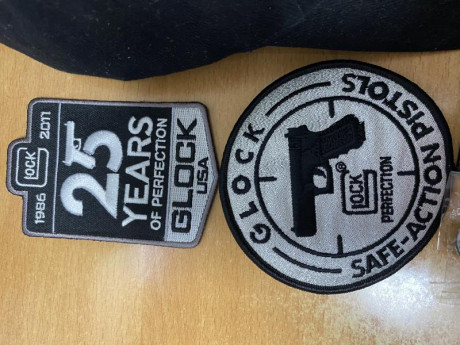 ]Vendo lote Glock
80€ envio incluido peninsula.
1BOLSA GLOCK PORTA ARMAS PARA 4 PISTOLAS (Usada,como nueva)
BOLSOS 01