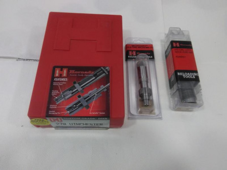 Vendidos...se puede cerrar.. :wink: 

Buenas tardes,

Se vende Set de DIEs calibre 270win compuesto por:

.- 02