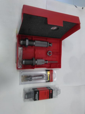 Vendidos...se puede cerrar.. :wink: 

Buenas tardes,

Se vende Set de DIEs calibre 270win compuesto por:

.- 01