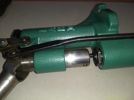 Vendo recalibradora engrasadora de proyectiles RCBS, modelo " LUBE A MA TIC 2" en buen estado, 80