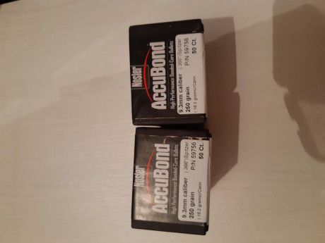 Se venden 2 cajas de 50 unidades nosler acubond  9,3 250 grains 55  euros  la unidad 
Portes a cargo del 01