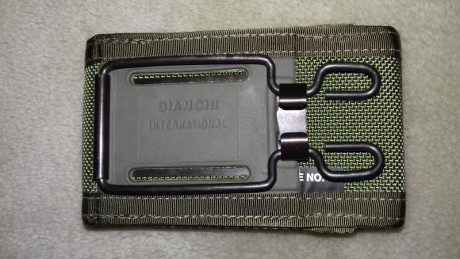 Se vende funda Bianchi M84/92 con su portacargadores. Es idéntica a la usada por el US ARMY. Sirve para 12