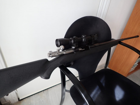 Un compañero y por motivos personales, pone a la venta todo su arsenal de rifles y escopetas. Ni que decir 90