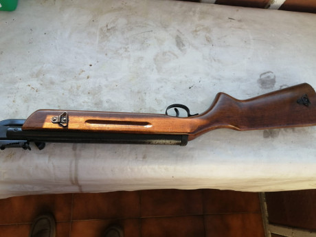 hola chavales, tengo un amigo que ha encontrado una vieja carabina que compro su padre hace 1000 años, 131