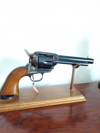 ]VENDO Colt Catteiman de Uberti
Guiado en Libro de Coleccionista (con Licencia AER), se puede guiar con 01
