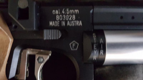 Buenas tardes, tengo para vender una pistola de aire de la que no consigo saber el precio por el que la 01
