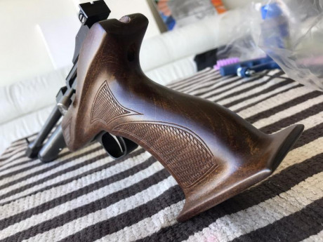 Vaya por delante que soy totalmente neófito en el tema,,  lo mio son las guitarras (Luthier)  :D  :D , 51