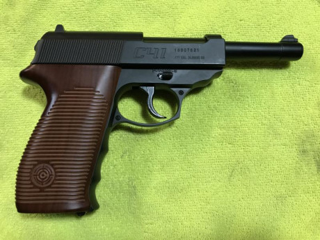 Bueno,  pues aqui os dejo un trabajo de "relic" o envejecimiento que le he hecho a una Crosman 10