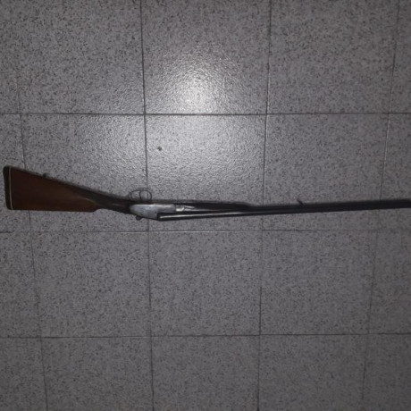 Se venden tres escopetas , una Benelli  repetidora 121 por 300€,una superpuesta AZ 100€ ,una paralela 00