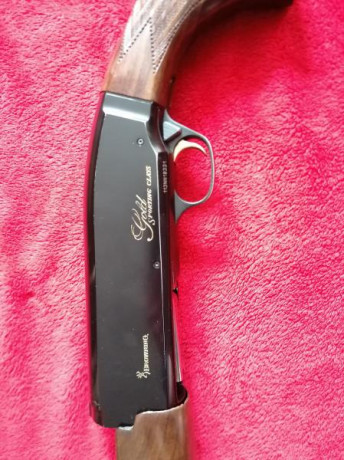 Hola.

Vendo por no usar Browning Sporting Clays , calibre 12-70 . Made in Belgium.
Cañón ported de 71 01