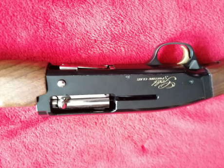 Hola.

Vendo por no usar Browning Sporting Clays , calibre 12-70 . Made in Belgium.
Cañón ported de 71 11