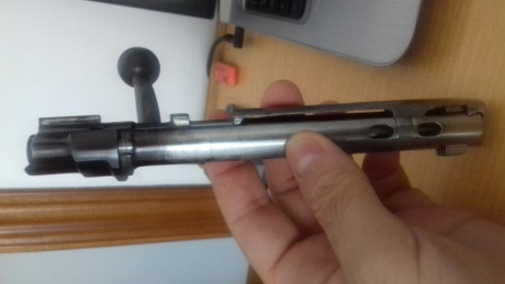 ¿Puede algún miembro del foro remitirme un manual explicativo del desarmado y armado del cerrojo del rifle 61