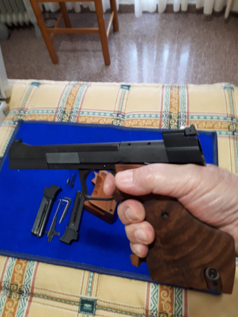 :ganster: VENDO PISTOLA HAMMERLI 208 S  FUNCIONANDO PERFECTAMENTE.

-CONTRAPESA 
-MALETIN CIERRE CON COMBINACION
-AGUJA 00