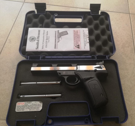 OPORTUNIDAD.  VENDO PISTOLA CALIBRE 22 COMO NUEVA POCO USO, CON DOS CARGADORES Y MALETIN ORIGINAL
GUIADA 00