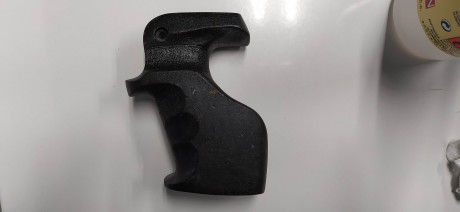 Cacha Walther GSP/OSP antigua, es la que tiene el tornillo en la parte superior.
Tornillo NO incluido
45€ 00