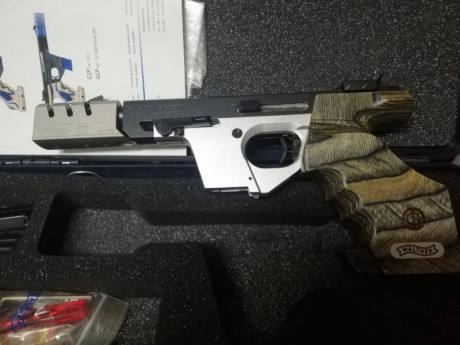 Hola vendo walther gsp expert calibre 22 de reestreno no tiene ni 1000 tiros con todo lo que trae de serie 00