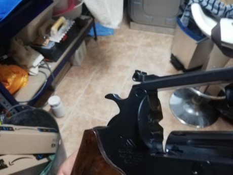 Vendo revólver calibre 22 marca alfa projec cz modelo holek de reestreno 325€ 12