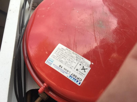 Buenos días,  por si a alguien le interesa , e puesto a la venta todo un equipo de gas propano o cambiarlo 80