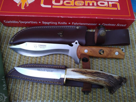 Muy buenas.
Vendo este  cuchillo clásico.
Nuevo sin uso alguno, sólo en colección.Impecable.
Villegas 00
