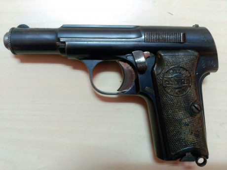 Vendo pistola astra 9mm/corto (purito).
Buen estado, apenas la he utilizado. Un cargador. Guiada en F. 00