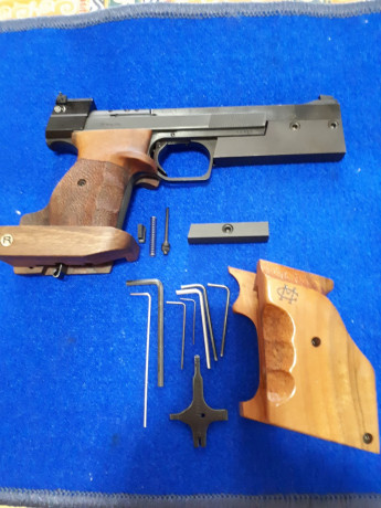 :ganster: VENDO PISTOLA HAMMERLI 208 S  FUNCIONANDO PERFECTAMENTE.

-CONTRAPESA 
-MALETIN CIERRE CON COMBINACION
-AGUJA 10