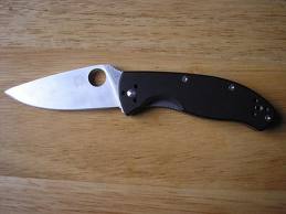 Estas son la pistolas subcompactas o back up que yo recomendaría si me fuera a compar una.

Primero la 100