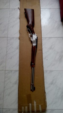 Se vende este rifle solo estrenado y guardado
Esta en perfecto estado , no me interesan cambios, lo vendo 00