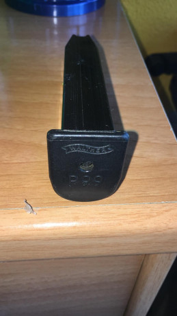 Vendo cargador original Walther P99 se encuentra en Cádiz 40€ 01