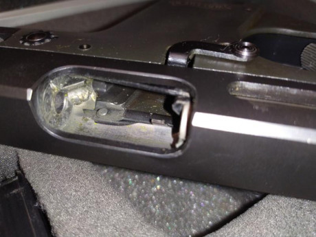 Buenas noches. 
Venido Walther GSP EXPERT con su carro del .22 impoluta. 
Apenas ha tenido uso ni 100 01