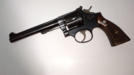 Vendo SMITH WESSON cal22 de 6 pulgadas, lo vendo por no usar y hacer hueco para otro caprichito.
Lo vendo 01