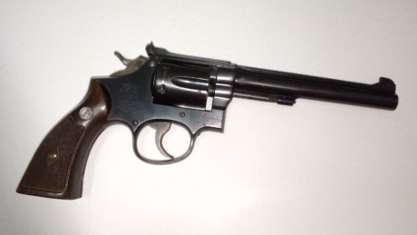 Vendo SMITH WESSON cal22 de 6 pulgadas, lo vendo por no usar y hacer hueco para otro caprichito.
Lo vendo 00