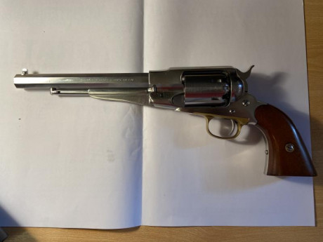 vendo new model army Filli Pietta inoc. Al arma se le ha afinado el gatillo y se le ha puesto cola de 10