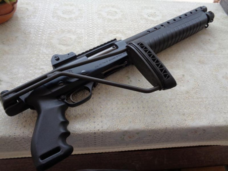 Vendo esta excelente escopeta en estado perfecto. No ha realizado 100 disparos.
Capacidad 6 cartuchos
Cañón 10