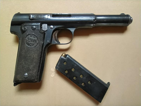 Muy a mi pesar tengo que desacerme de mi preciosa pistola Astra 400 9mmL. Esta muy bien conservada y dispara 02