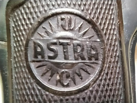 Muy a mi pesar tengo que desacerme de mi preciosa pistola Astra 400 9mmL. Esta muy bien conservada y dispara 00