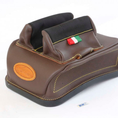 Busco un saquete trasero de la marca Lenzi, solo de esa marca , no me interesa ningún otro.
Ofertas por 00