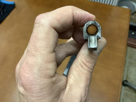 Vendo pistola CZ 75 B más el kit Kadett del 22 lr.
La pistola está muy cuidada, es de las últimas, con 22