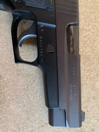Buenas tardes,
Un amigo me ha pedido que le ponga a la venta una de sus Sig Sauer para financiar otros 20