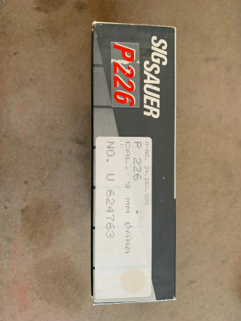 Buenas tardes,
Un amigo me ha pedido que le ponga a la venta una de sus Sig Sauer para financiar otros 30